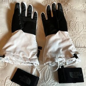 The North Face ski gloves Adult Small